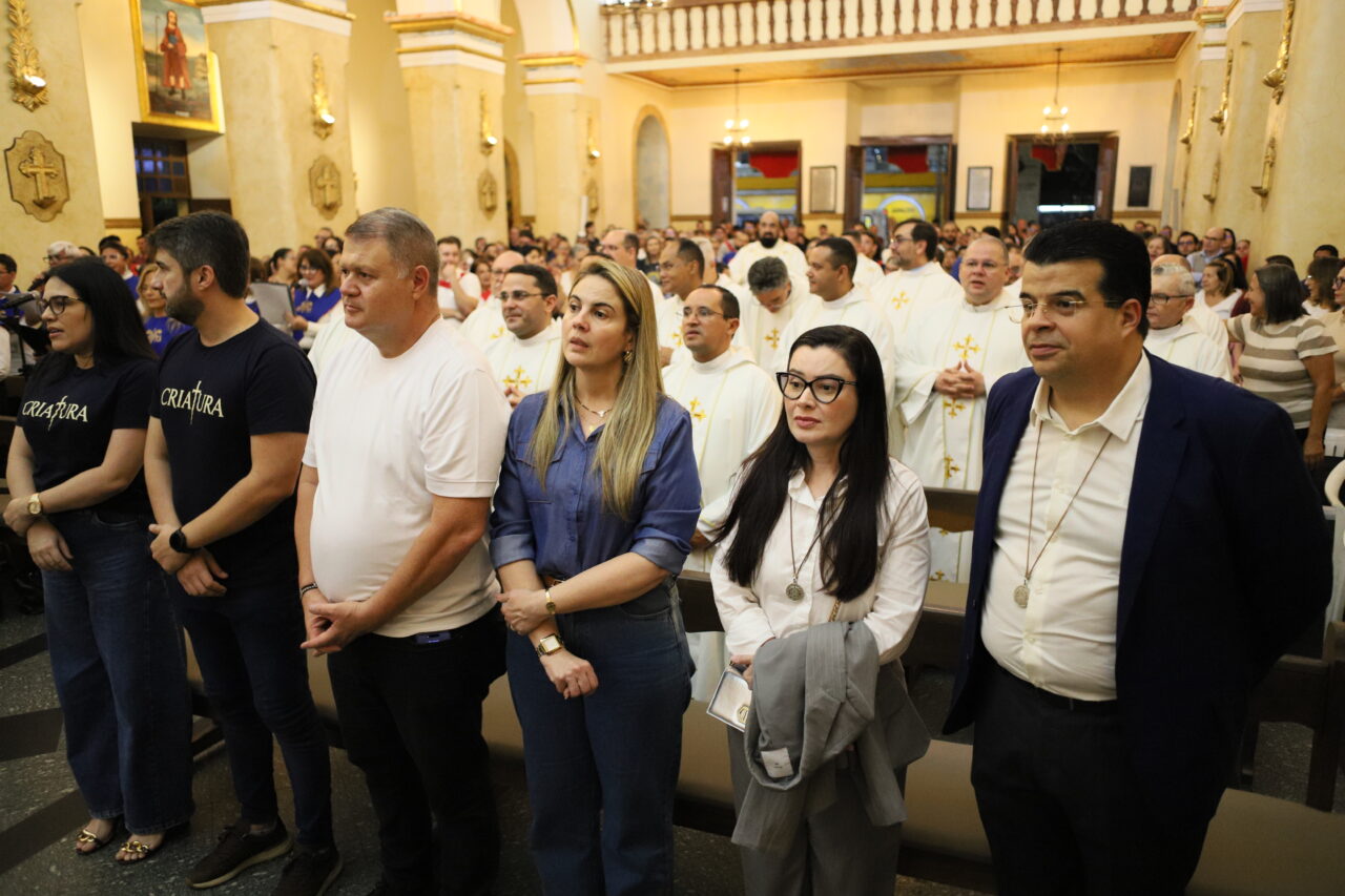Membros participam da posse canônica do novo Pároco e Cura da Catedral