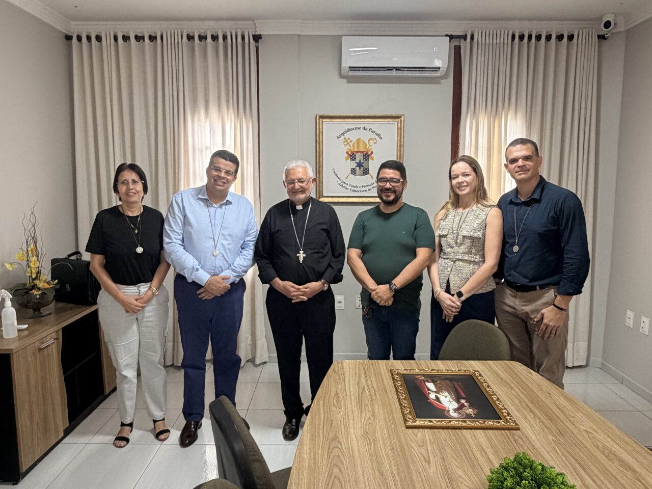 Comunidade de São Pio X realiza visita ao Arcebispo da Paraíba